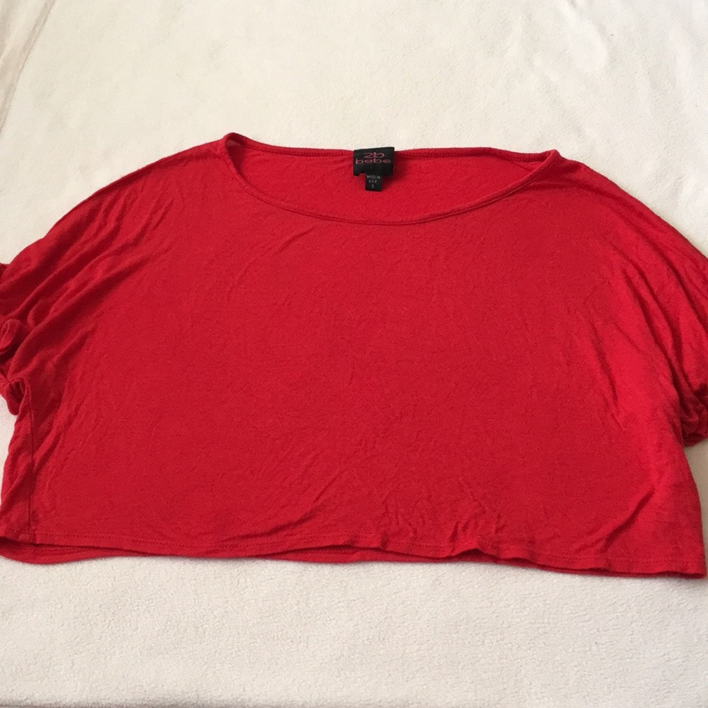 RED CROP TOP